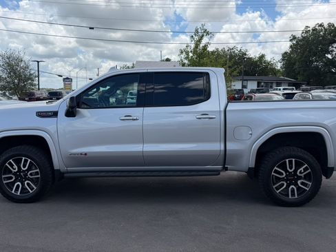 Used 2022 GMC Sierra 1500 AT4 w/ AT4 Premium Package AWD/4WD image 8