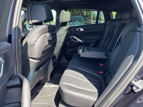 Used 2022 BMW X6 xDrive40i AWD/4WD image 42