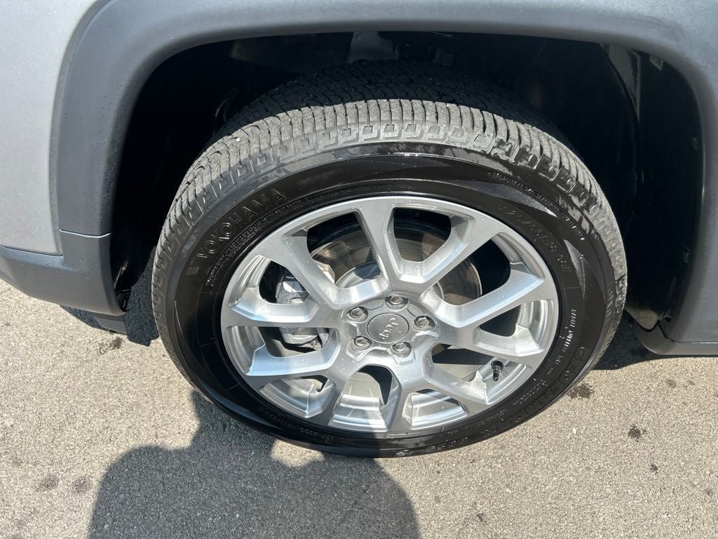 Used 2022 Jeep Compass Latitude AWD/4WD image 35