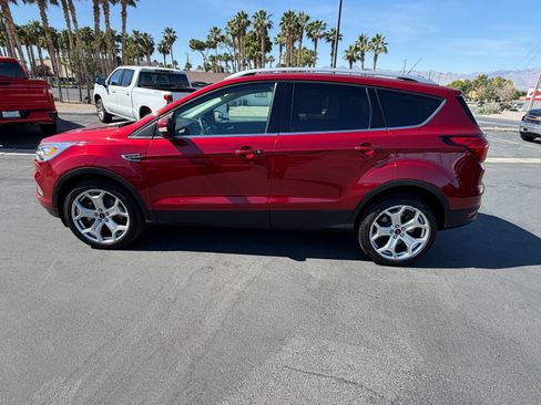 Used 2019 Ford Escape Titanium FWD image 6