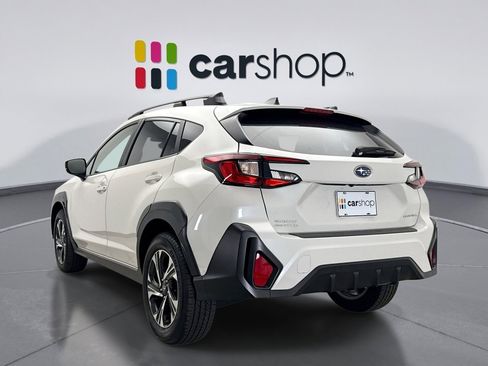 Used 2024 Subaru Crosstrek 2.0i Premium AWD/4WD image 3