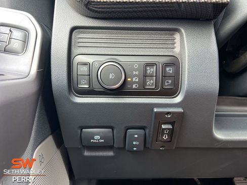 New 2025 Ford F250 Lariat w/ Lariat Ultimate Package image 17