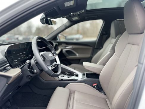 Used 2025 Audi Q5 Premium Plus image 13