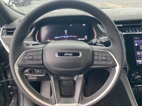 New 2025 Jeep Grand Cherokee Laredo X image 16