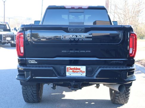 Used 2020 GMC Sierra 2500 AT4 w/ Technology Package image 8
