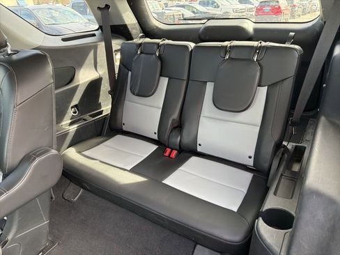 Used 2023 Ford Explorer XLT w/ Equipment Group 202A image 13