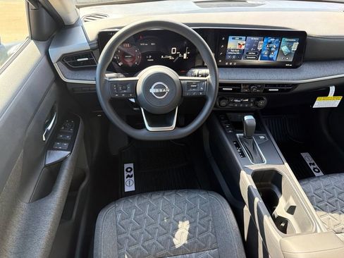 New 2026 Nissan Kicks SV w/ SV Premium Package FWD image 20