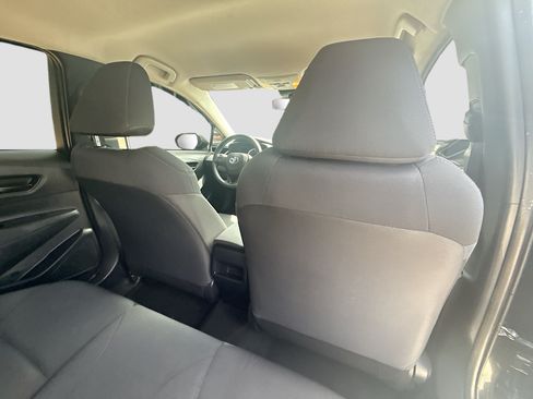 Used 2022 Toyota Corolla LE FWD image 28