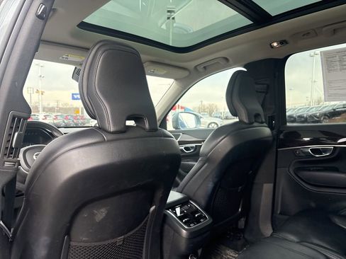 Used 2019 Volvo XC90 T6 Momentum w/ Protection Package Premier image 29