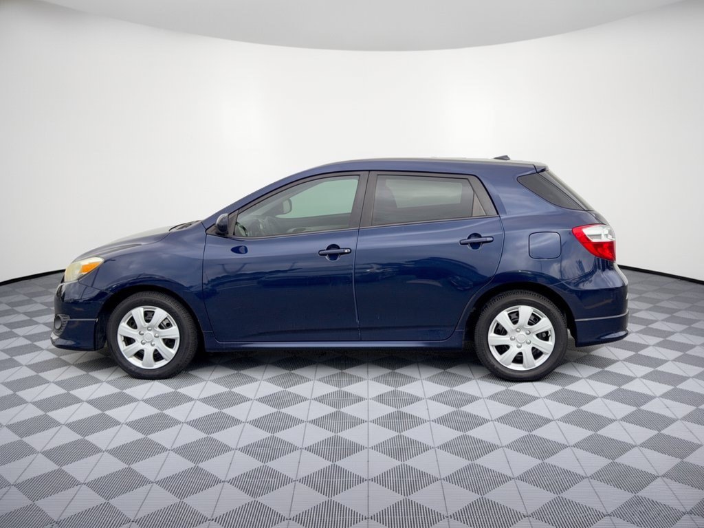 Used 2009 Toyota Matrix w/ PWR Pkg FWD image 2