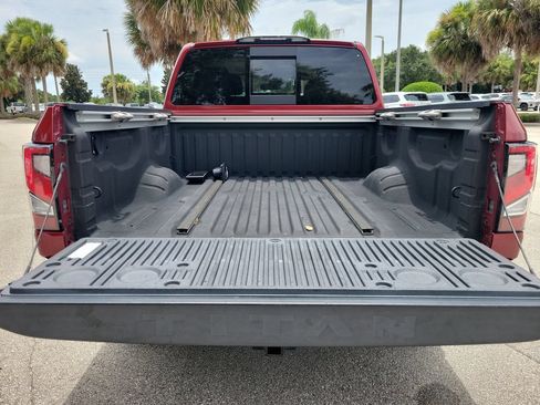 Used 2021 Nissan Titan SL AWD/4WD image 8