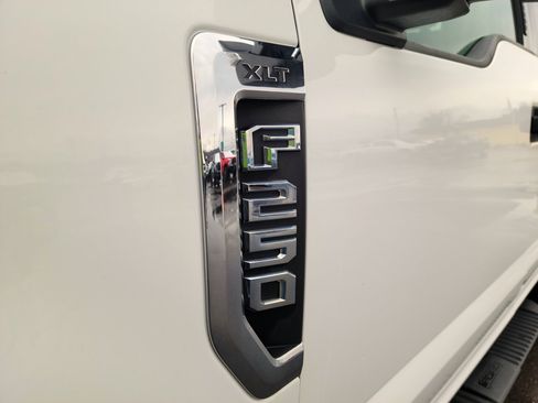 Used 2018 Ford F250 XLT w/ XLT Value Package image 13