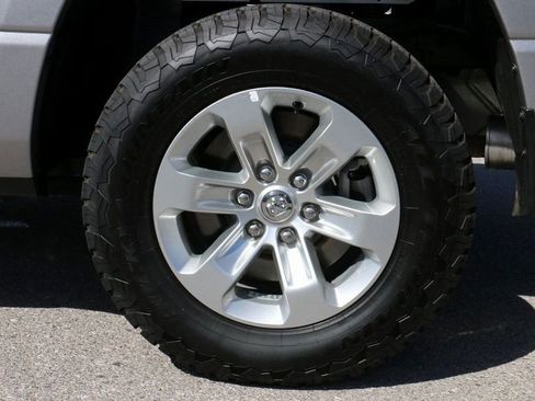 Used 2024 RAM 1500 Laramie image 9