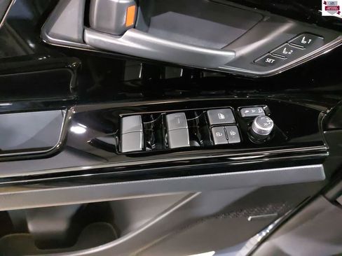 Certified 2025 Subaru Solterra Touring image 29