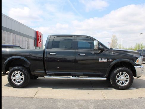 Used 2017 RAM 2500 Laramie w/ Convenience Group AWD/4WD image 6
