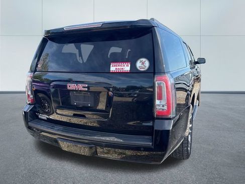 Used 2018 GMC Yukon XL SLT w/ Premium Edition AWD/4WD image 4