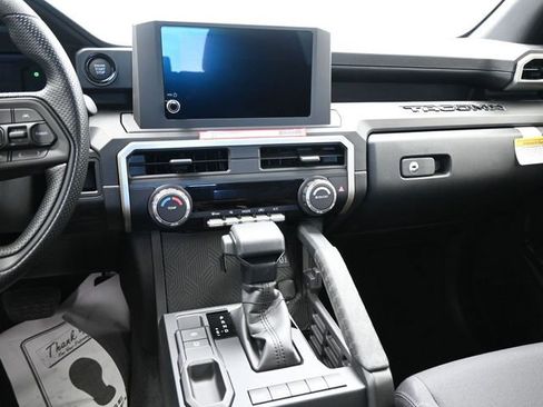 Used 2025 Toyota Tacoma SR image 23