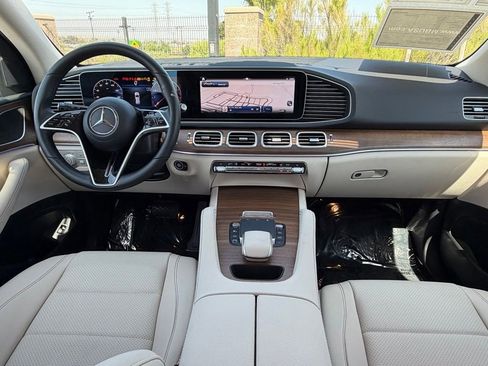 Used 2025 Mercedes-Benz GLE 350 4MATIC image 32