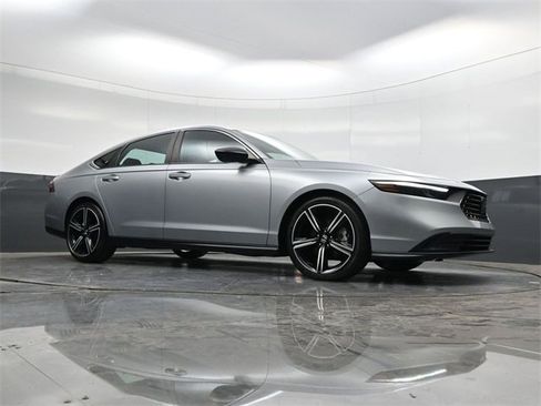Used 2023 Honda Accord Sport image 26