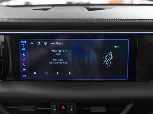 Certified 2025 Porsche Macan 4 Electric AWD/4WD image 20