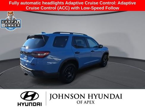 Used 2025 Honda Pilot TrailSport image 9