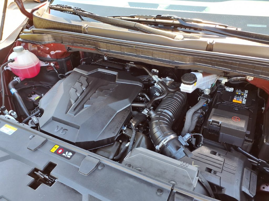 Certified 2025 Kia Carnival FWD image 9