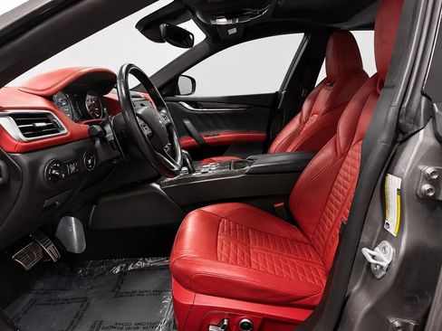 Used 2021 Maserati Ghibli Trofeo RWD image 11