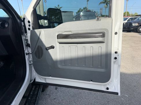 Used 2015 Ford F550 4x4 Crew Cab Super Duty image 17
