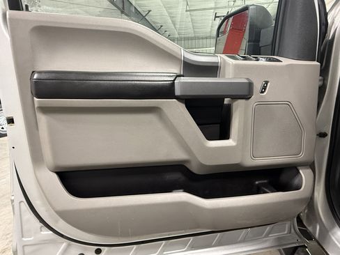 Used 2018 Ford F150 XLT w/ Equipment Group 302A Luxury image 18