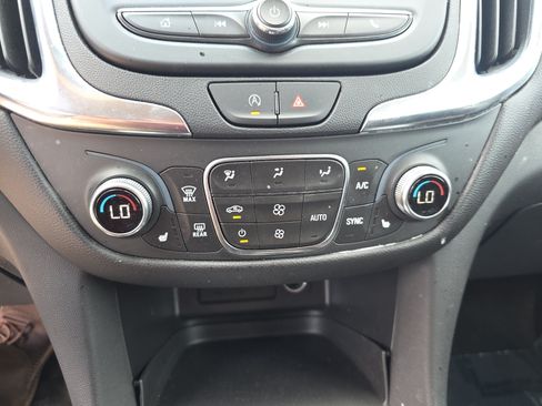 Used 2024 Chevrolet Equinox LT AWD/4WD image 22
