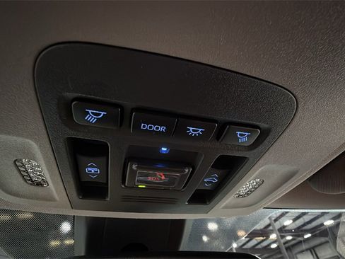 Used 2023 Toyota Camry XSE w/ Navigation Package image 27