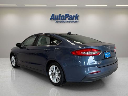 Used 2019 Ford Fusion SE image 5