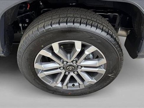 Certified 2025 Toyota 4Runner Limited w/ Tow Technology Package AWD/4WD image 9