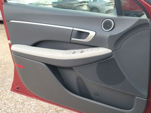 Used 2025 Hyundai Sonata SEL image 11