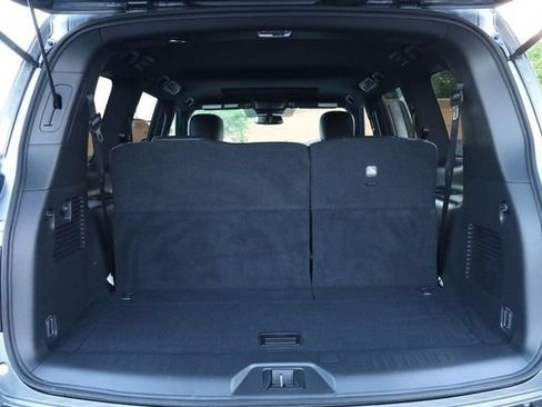 Certified 2024 Nissan Armada SL w/ Midnight Edition Package AWD/4WD image 7