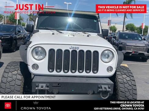Used 2015 Jeep Wrangler Unlimited Sport w/ Quick Order Package 24S AWD/4WD image 2
