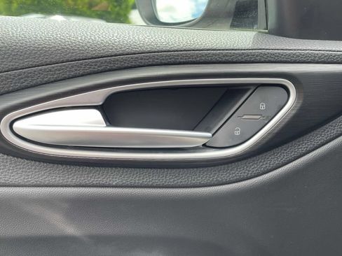 Used 2017 Alfa Romeo Giulia AWD image 33
