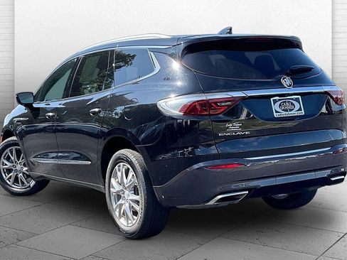 Used 2022 Buick Enclave Premium w/ Experience Buick Package FWD image 10