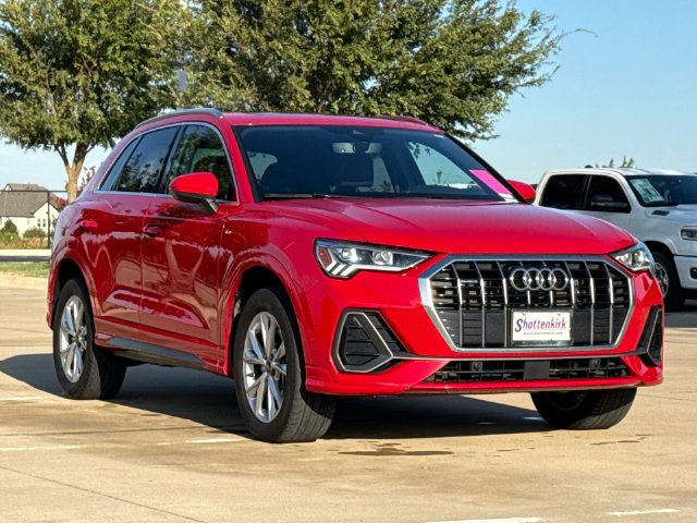 Used 2024 Audi Q3 2.0T Premium AWD/4WD image 3