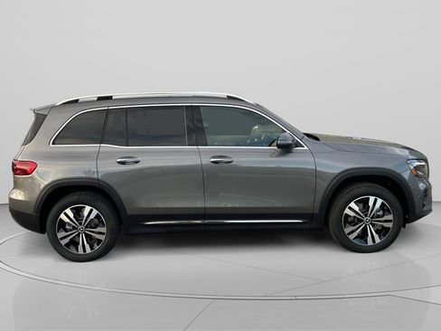 New 2026 Mercedes-Benz GLB 250 4MATIC image 6