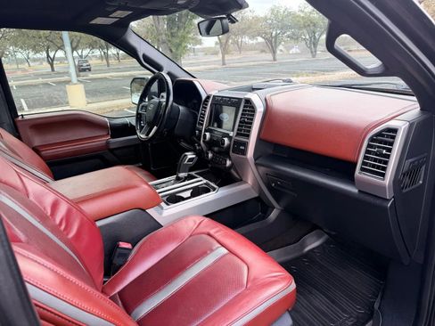 Used 2019 Ford F150 Platinum w/ Equipment Group 701A Luxury image 21