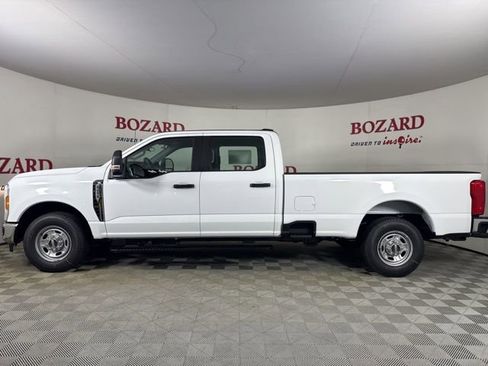 New 2026 Ford F250 XL w/ XL Chrome Package image 4