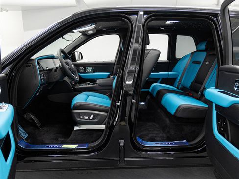 New 2026 Rolls-Royce Cullinan Black Badge image 26