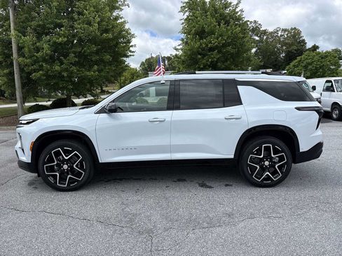 New 2026 Chevrolet Traverse High Country FWD image 9