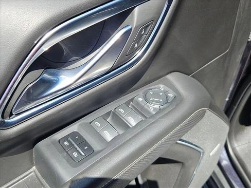 Used 2023 Chevrolet Tahoe Premier AWD/4WD image 12