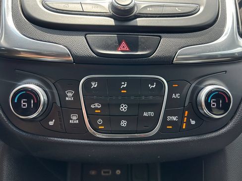 Used 2020 Chevrolet Equinox LT w/ Driver Convenience Package FWD image 30