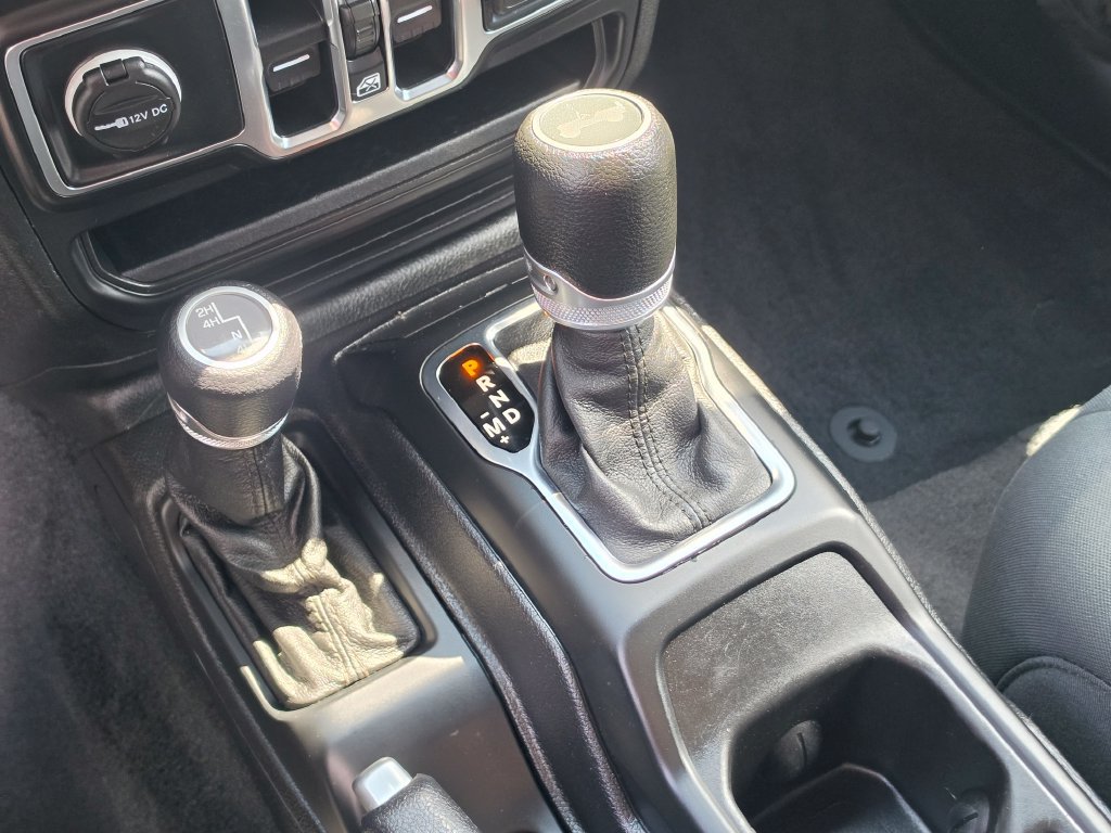 Used 2021 Jeep Wrangler Unlimited Sport AWD/4WD image 31