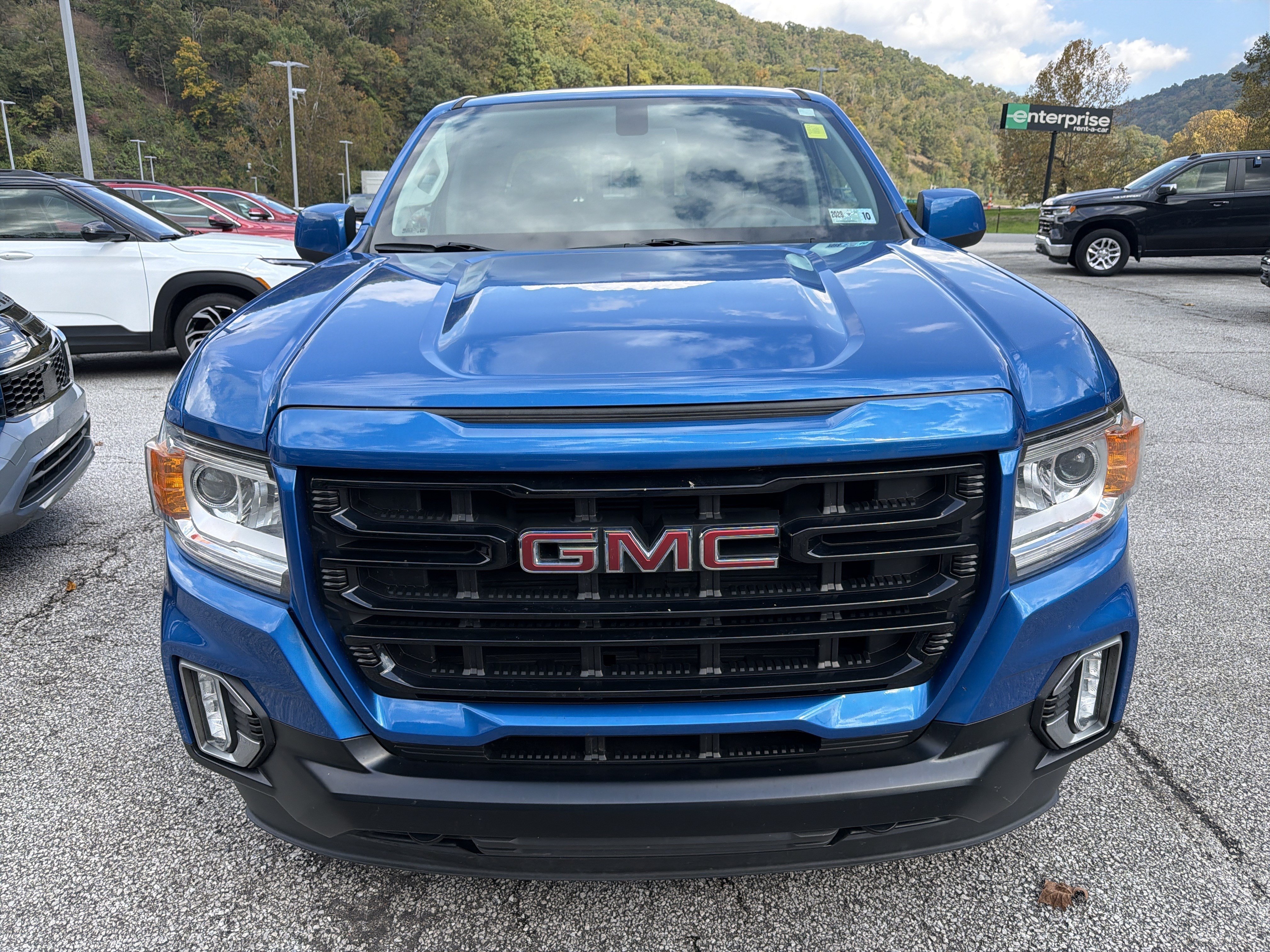 Used 2022 GMC Canyon Elevation w/ Elevation Premium Package AWD/4WD image 3