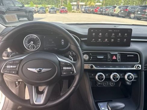 Used 2023 Genesis G70 2.0T AWD/4WD image 6