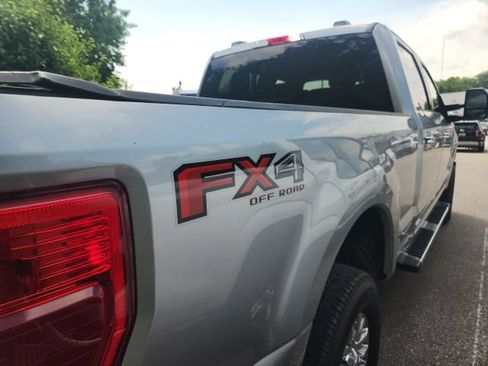 Used 2020 Ford F250 XLT w/ XLT Premium Package AWD/4WD image 15